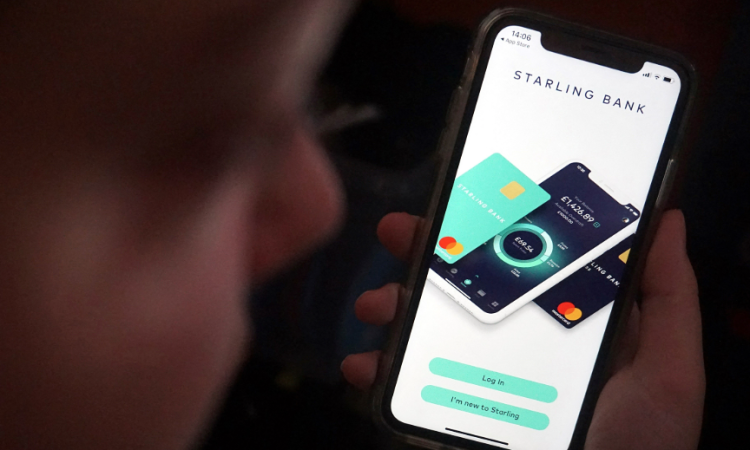 FINANCIAL FRAUDSTER NEWS INVESTIGATES: Starling Bank Accused of Unlawfully Blocking Customer Funds 